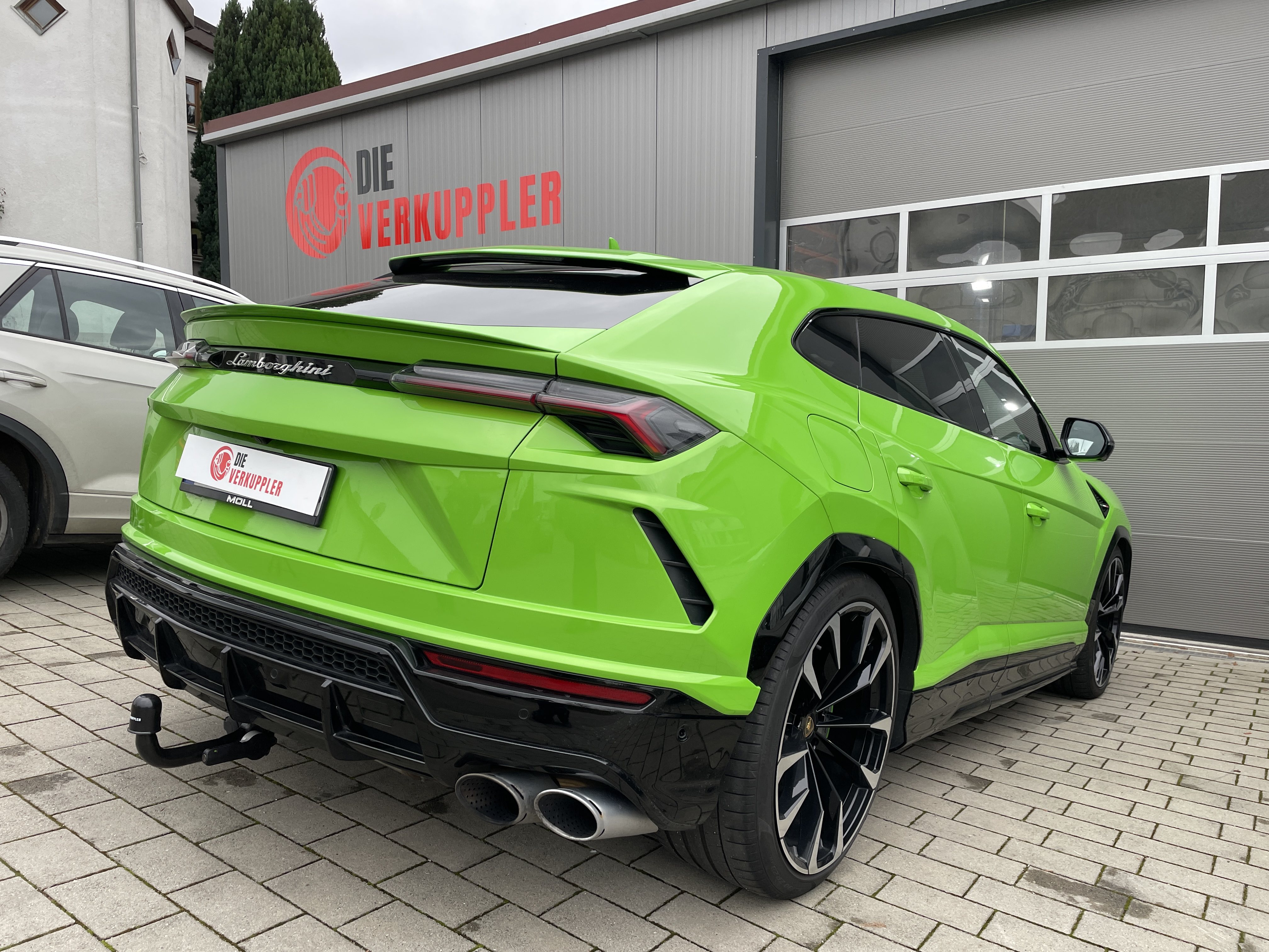 Lamborghini Urus Anhängerkupplung nachrüsten